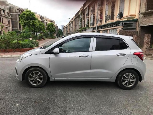 Bán Hyundai Grand i10 đời 2014, màu bạc, nhập khẩu nguyên chiếc chính chủ