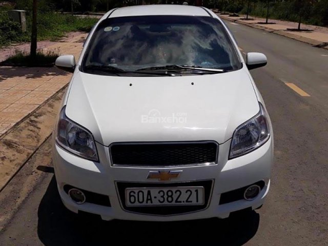 Cần bán lại xe Chevrolet Aveo LTZ 1.4 AT năm sản xuất 2017, màu trắng  