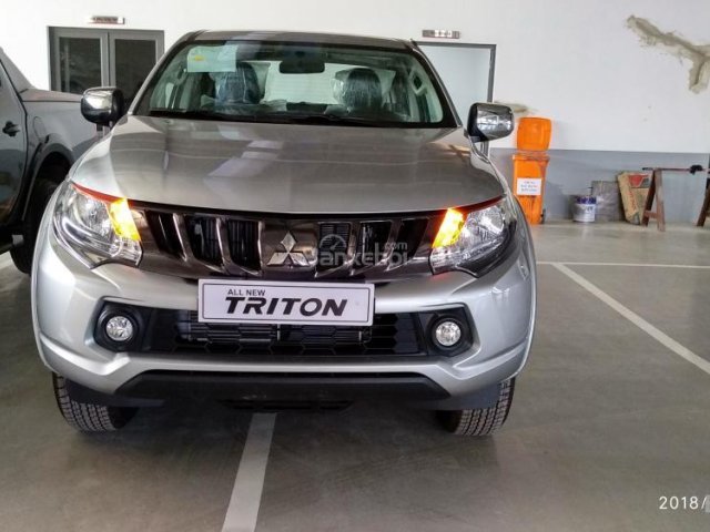 Bán Mitsubishi Triton 4x2 MT 2018, màu bạc tại Quảng Bình, hỗ trợ trả góp 70% xe - Liên hệ 0911.821.514