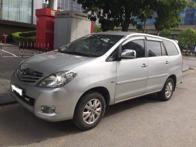 Bán Toyota Innova 2009 G xịn màu bạc, số sàn, giá 369tr - liên hệ 0981793837