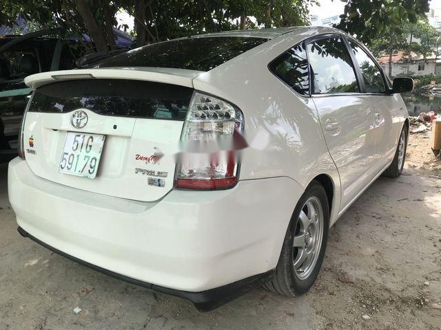 Bán Toyota Prius năm sản xuất 2010, màu trắng, giá chỉ 444 triệu