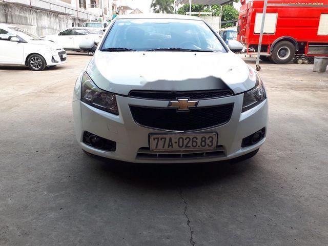 Bán xe Chevrolet Cruze LS đời 2013, màu trắng 