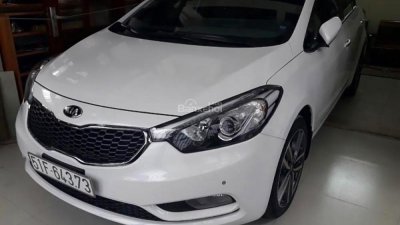 Cần bán xe Kia K3 2.0 AT 2016, màu trắng, giá 585tr