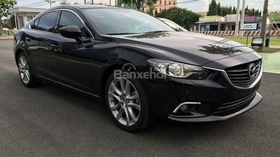 Bán Mazda 6 cuối 2017 2.0 Premium, màu đen