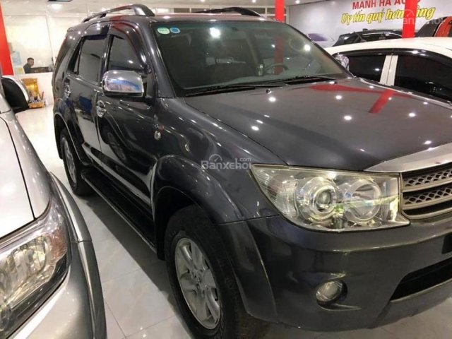 Bán Toyota Fortuner G sản xuất năm 2010, máy dầu, số sàn, biển Hà Nội