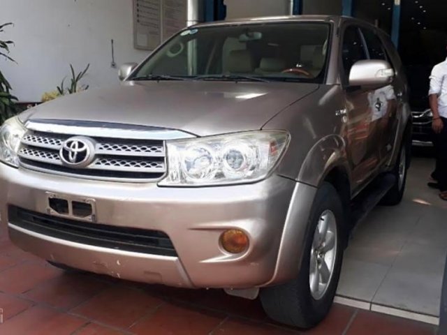 Bán ô tô Toyota Fortuner năm 2010, màu vàng, nhập khẩu giá cạnh tranh