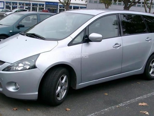 Bán Mitsubishi Grandis 2006, màu bạc xe gia đình 