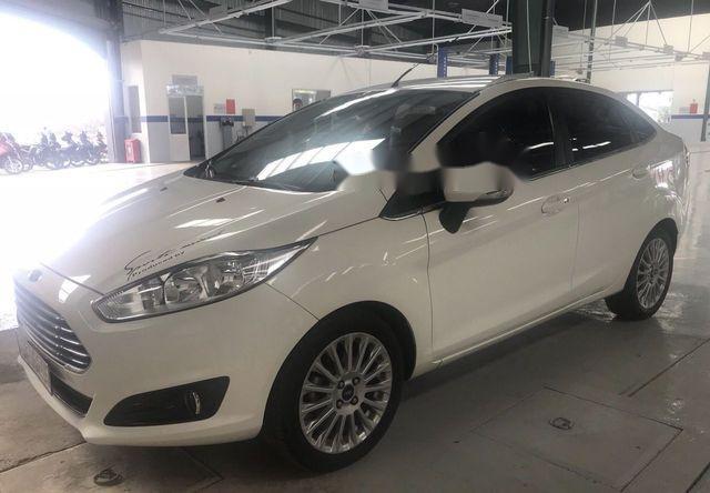 Bán Ford Fiesta 1.5 Titanium Sedan, số tự động, màu trắng, Sx 2016
