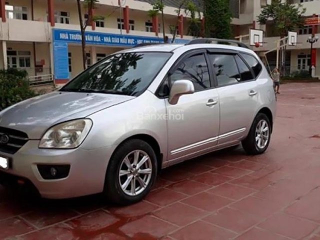 Cần bán xe Kia Carens sản xuất năm 2010, màu bạc xe gia đình, 262 triệu