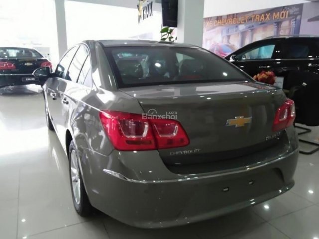 Cần bán xe Chevrolet Cruze LT 1.6L năm sản xuất 2018, màu xám, giá tốt