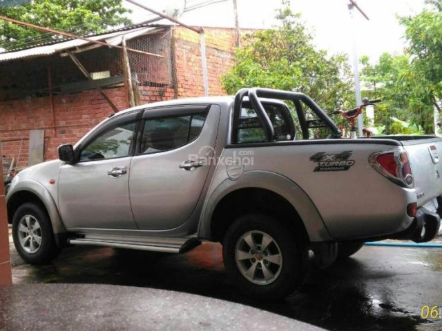 Bán xe Mitsubishi Triton GLS đời 2009, màu bạc, nhập khẩu nguyên chiếc