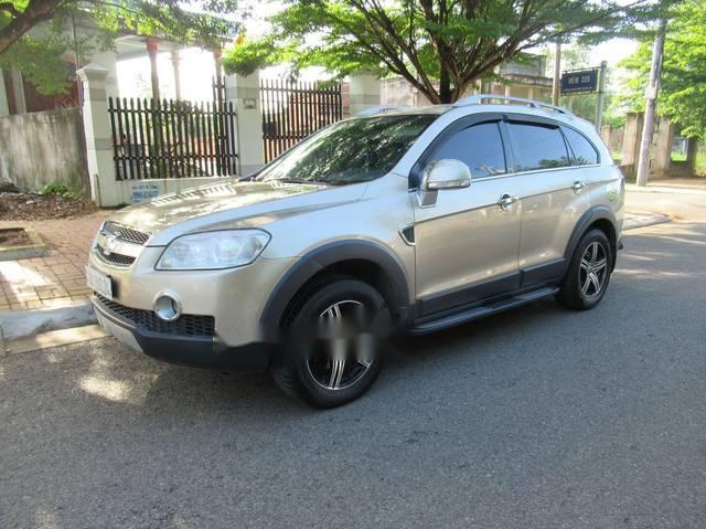 Cần bán xe Chevrolet Captiva đời 2007, màu bạc, giá 285tr