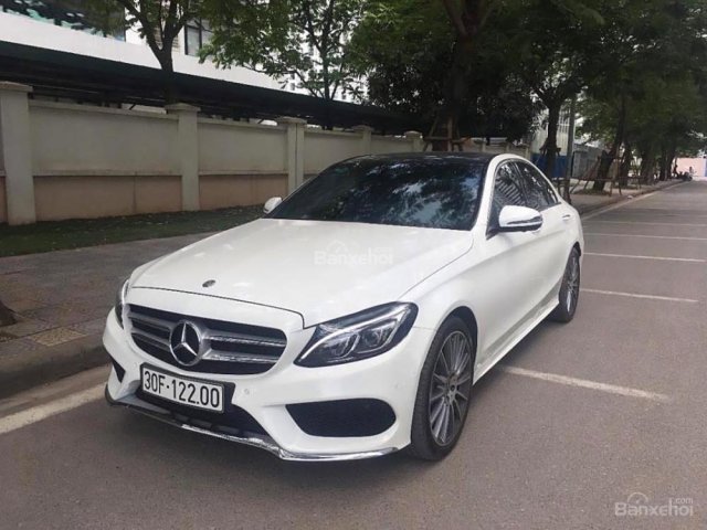 Bán Mercedes-Benz C300 AMG sản xuất 2017, đăng ký lần đầu 2018