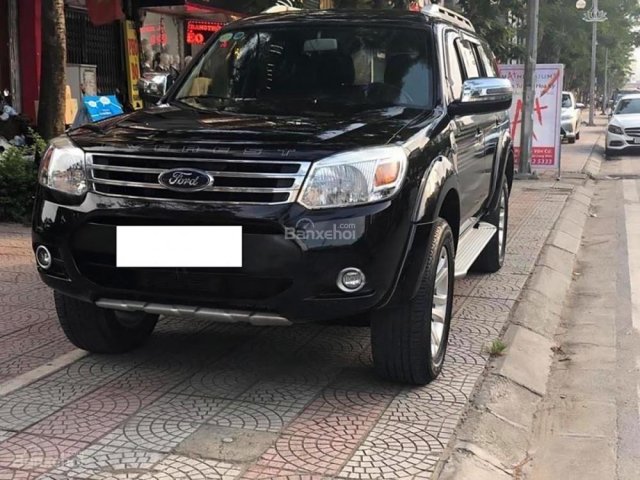 Bán Ford Everest 2.5 Limited đời 2014, màu đen chính chủ, giá chỉ 695 triệu