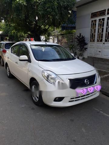 Cần bán gấp Nissan Sunny năm sản xuất 2014, màu trắng, giá 320tr