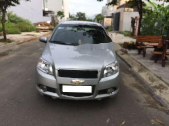 Cần bán xe Chevrolet Aveo đời 2015, màu bạc, giá tốt