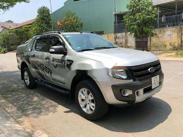 Cần bán gấp Ford Ranger Wildtrack sản xuất năm 2015, màu trắng, giá tốt