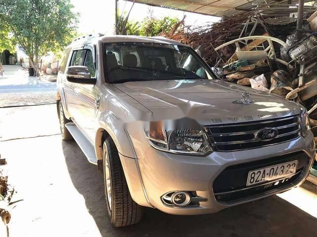 Cần bán xe Ford Everest năm sản xuất 2014, giá tốt