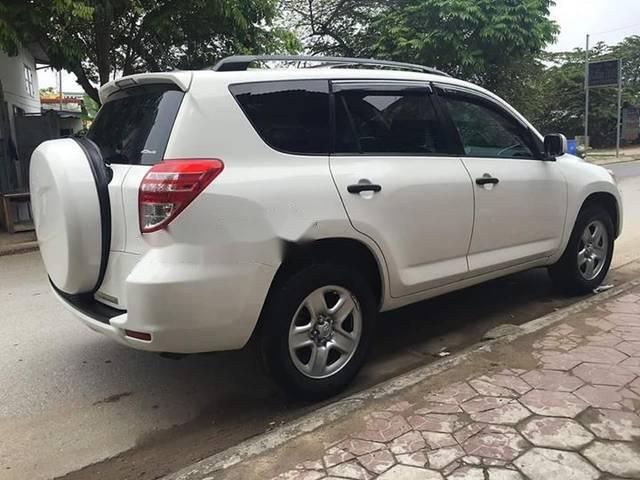 Cần bán xe Toyota RAV4 RV4 sản xuất 2009, màu trắng chính chủ, giá 650tr