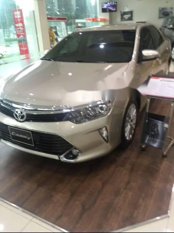 Bán xe Toyota Camry 2.0E 2018, mới 100%