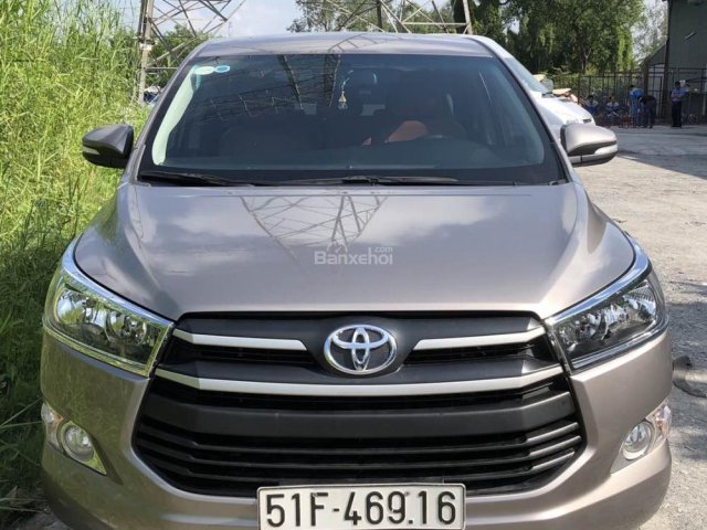 Bán ô tô Toyota Innova E sản xuất 2017, giá 720tr