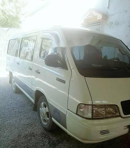 Cần bán xe Mercedes sản xuất 2004, màu trắng, nhập khẩu