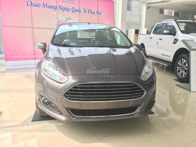 Bán Ford Fiesta 2018 giá cực tốt có xe giao ngay, hỗ trợ trả góp lên đến 90% giá trị xe