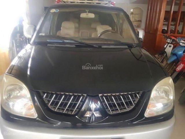 Cần bán xe Mitsubishi Jolie sản xuất 2004, màu đen