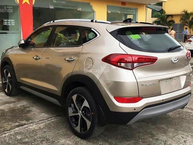 Bán xe Hyundai Tucson Sport 1.6 T-Gd năm sản xuất 2018