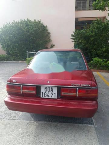 Bán xe Toyota Camry năm 1989, màu đỏ xe gia đình, giá tốt