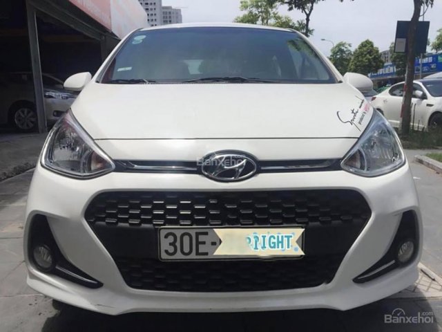 Bán Hyundai Grand i10 1.2AT sản xuất năm 2017, màu trắng, nhập khẩu  