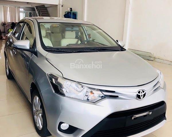 Bán Toyota Vios 1.5E năm sản xuất 2015, màu bạc, 445tr