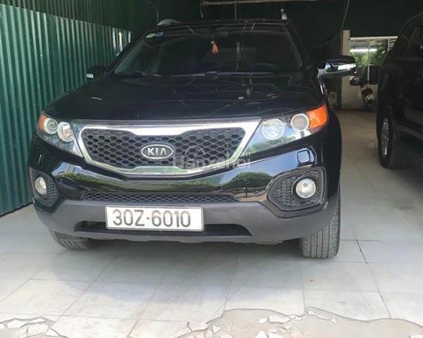 Cần bán gấp Kia Sorento năm sản xuất 2010, màu đen, nhập khẩu  