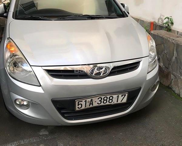 Bán Hyundai i20 năm 2011, màu bạc, xe nhập