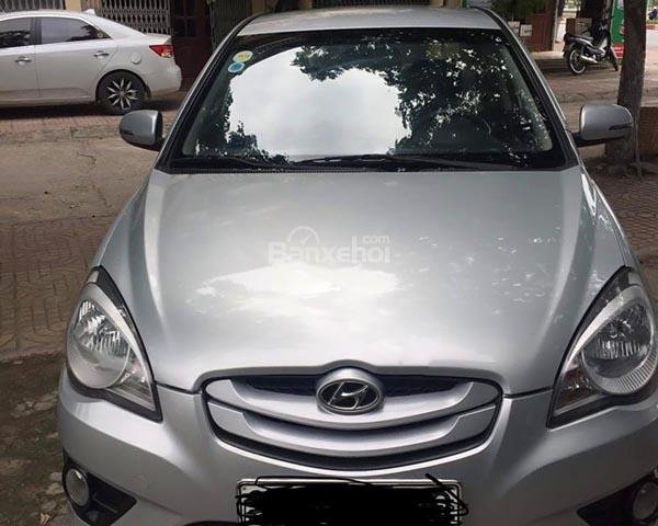 Cần bán gấp Hyundai Verna 1.4 AT đời 2009, màu bạc, xe nhập 