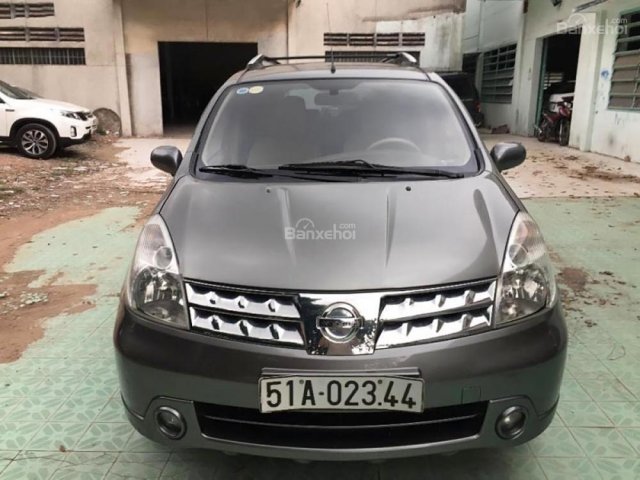 Cần bán Nissan Grand livina 1.8 MT đời 2010, màu xám ít sử dụng, giá 335tr