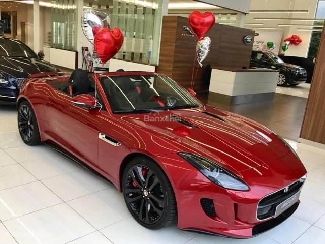 Jaguar F-Type mui trần đầy tinh tế từ Anh Quốc - 0938302233