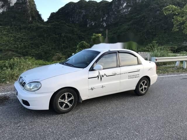 Gia đình muốn nhượng lại xe Daewoo Lanos đời 2001 bản đủ