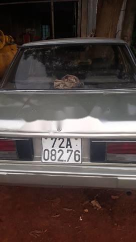 Bán Nissan Bluebird MT đời 1988, màu bạc