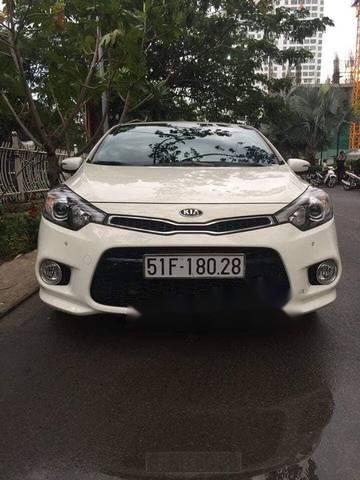 Cần bán Kia Cerato Sport năm sản xuất 2014, màu kem (be)