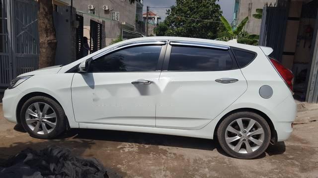 Bán Hyundai Accent đời 2014, màu trắng, nhập khẩu nguyên chiếc