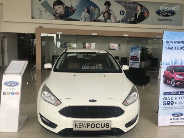 Ford Focus 2018 - Giao ngay - giá rẻ- trả góp 90%- lấy xe chỉ với 120 triệu. LH 09811 01234