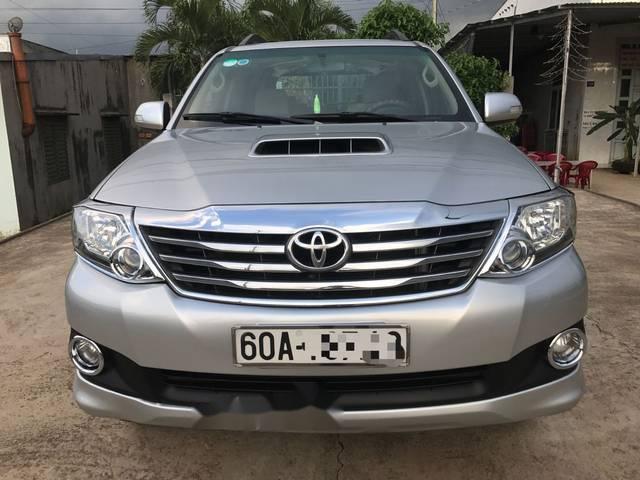 Cần bán Toyota Fortuner G sản xuất năm 2014, màu bạc xe gia đình, 790tr