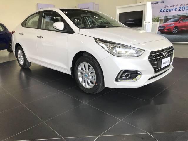 Bán Hyundai Accent 1.4MT sản xuất năm 2018, màu trắng, giá tốt