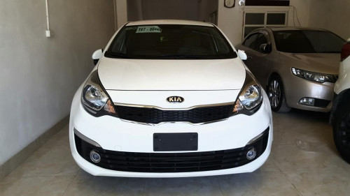 Cần bán Kia Rio 1.4 AT sản xuất năm 2017, màu trắng, giá chỉ 515 triệu