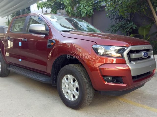 Bán xe Ford Ranger XLS MT 2018, màu đỏ, nhập khẩu nguyên chiếc