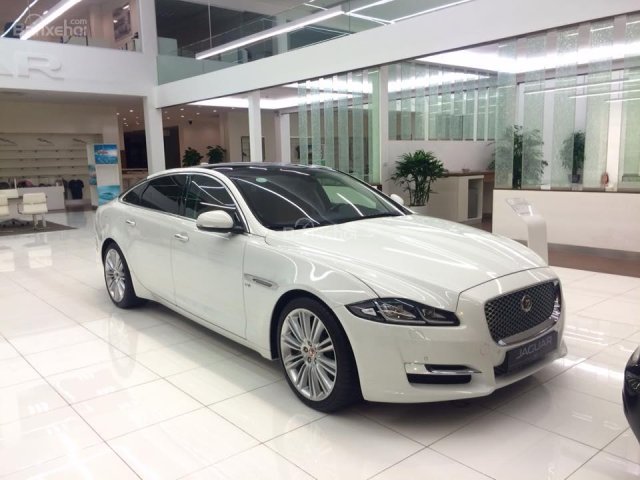 Jaguar XJL - Thế giới thượng lưu trong một siêu phẩm - tặng ngay trước bạ- hotline: 093.830.22330