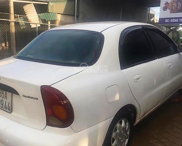 Bán Daewoo Lanos SE năm sản xuất 2001, màu trắng chính chủ, giá tốt