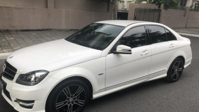 Bán xe Mercedes đời 2013, màu trắng, nhập khẩu nguyên chiếc