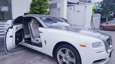 Cần bán gấp Rolls-Royce Wraith sản xuất 2016, màu trắng xe nhập